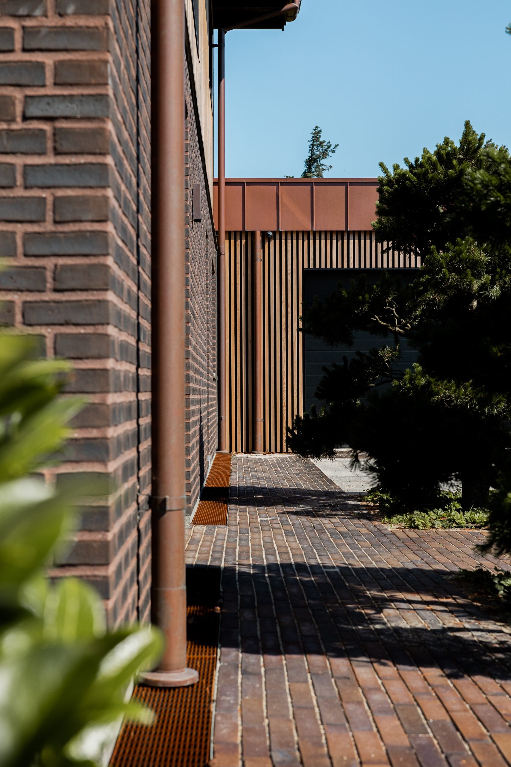 Schmitt&Co - Interlam Aluwood outdoor slat panels
