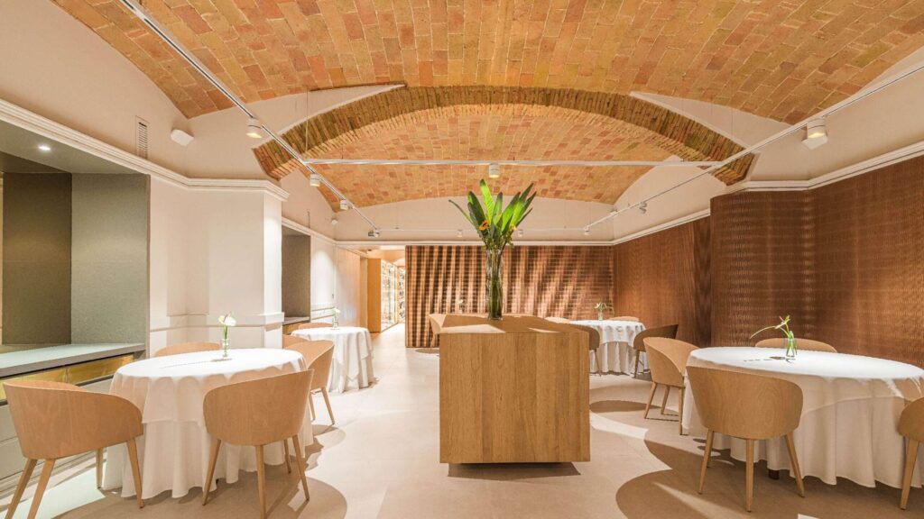Discover creative freedom using flexible wood wall panels