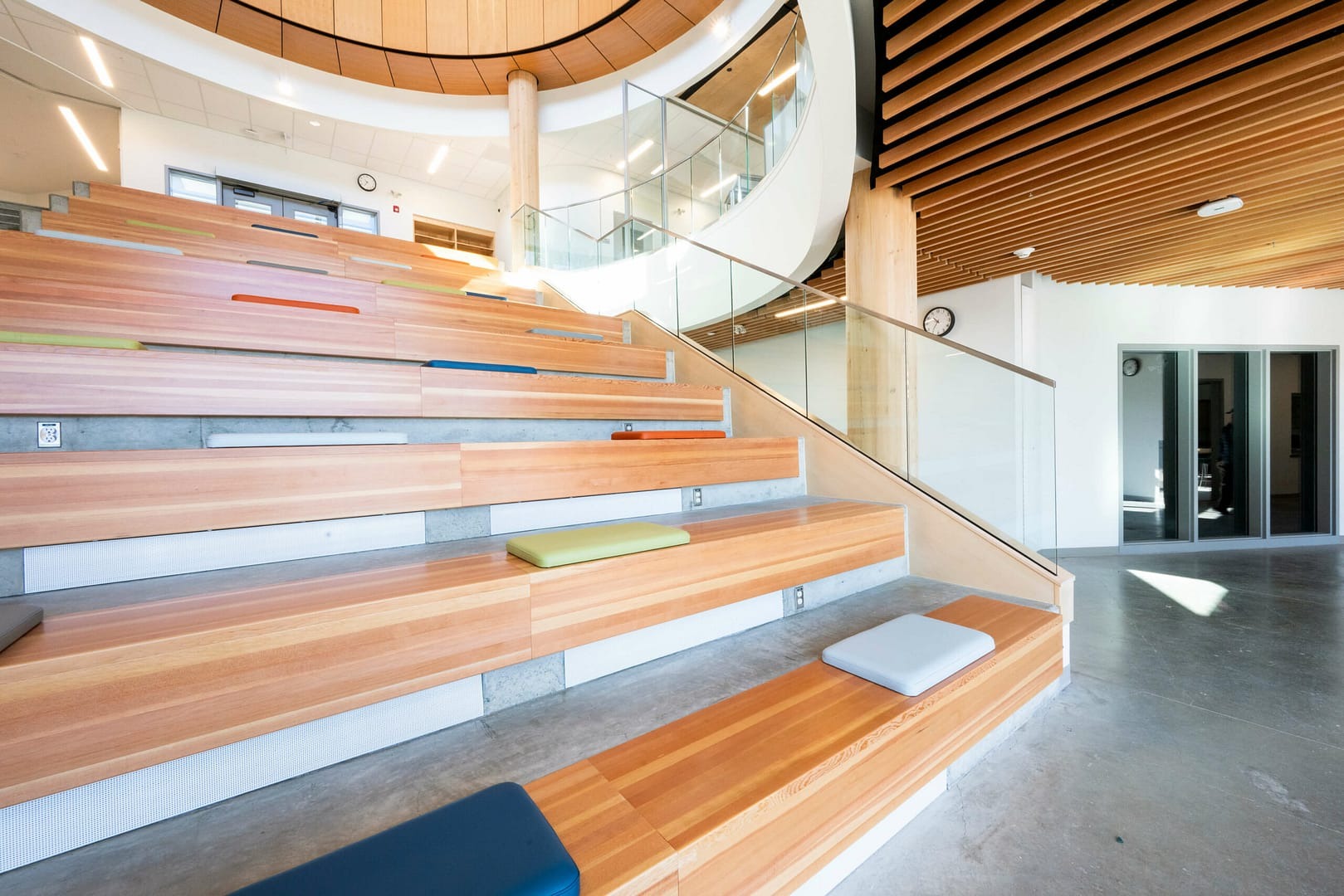 Schmitt&Co - Linea Ceilings - Natural wood wall and ceiling panels
