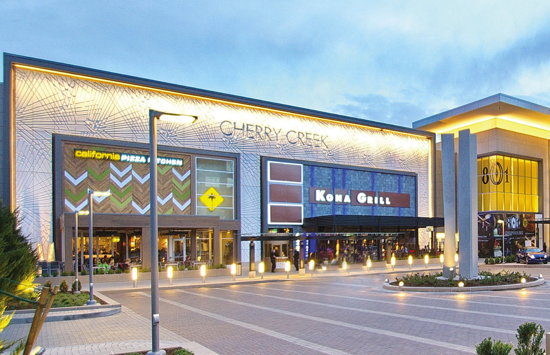 SchmittCo - Formglas FRP - FACADE WITH ABSTRACT CRISS CROSS PATTERN - CHERRY CREEK SHOPPING CENTER, DENVER